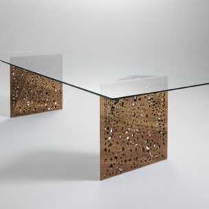 RIDDLE DINNING TABLE